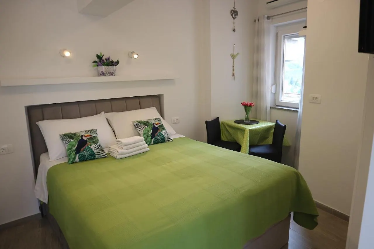 Apartments Komel Opatija 0*,  Croacia
